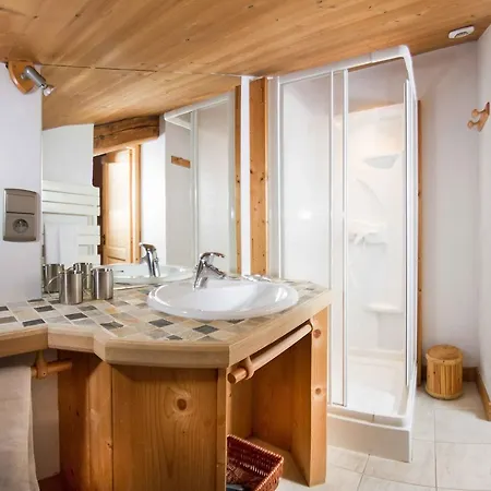 Chalet Chalet Le Bornian All Year *